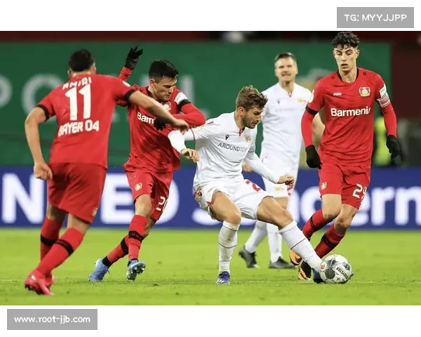 德甲中游球队差距缩小,霍芬海姆法兰克福异军突起 德甲中游球队差距缩小,霍芬海姆法兰克福异军突起