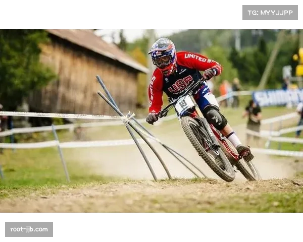 UCI专家团队负责设计，荣县山地自行车赛道对标国际一流标准